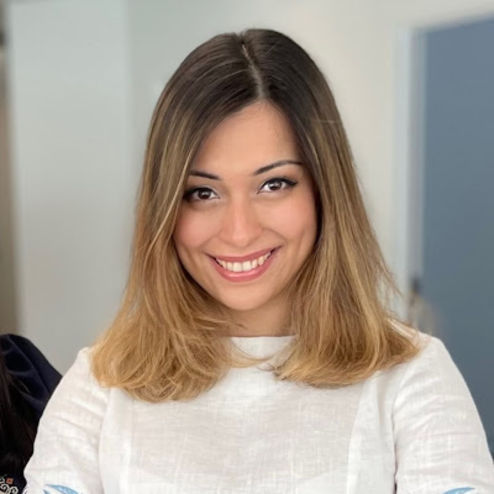 Meet your Posher, Zahra
